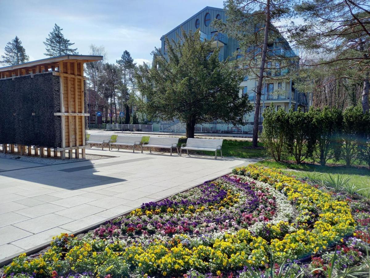 Apartament Rezydencja Bursztyn Swinemünde Exterior foto